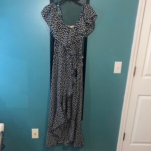 Chic Black and White Maxi Dress